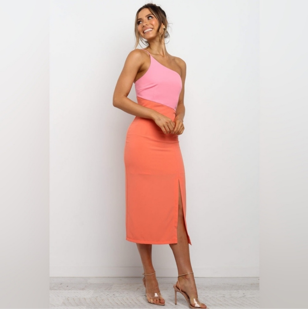 Petal & Pup Xiomar Elegant Pink and Orange One-Shoulder Dress
